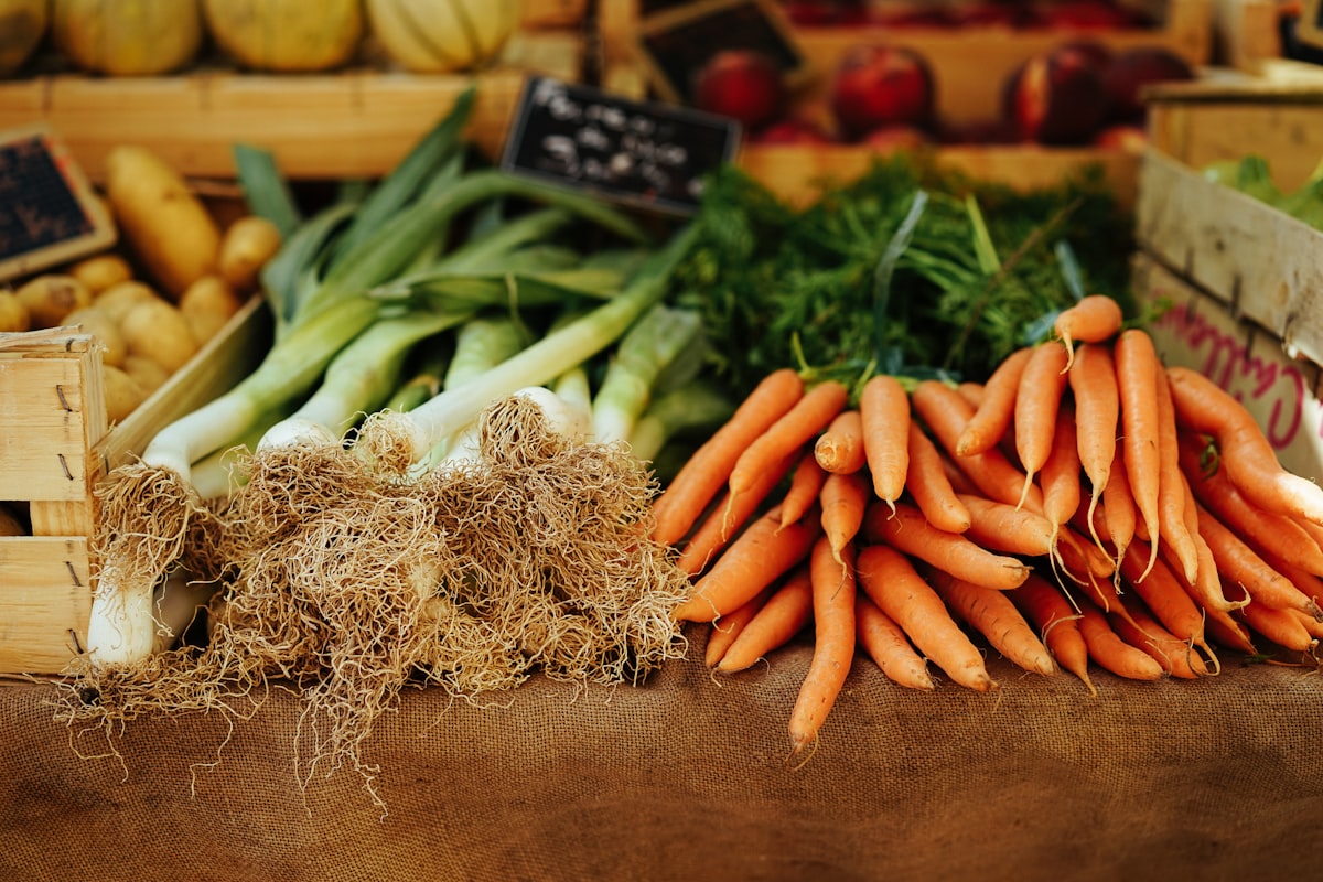 Vibrant grain bowl with vegetables